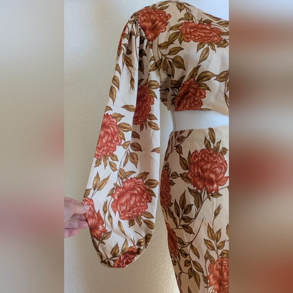 NWT Showpo Abigail One Shoulder Floral Cutout Maxi Dress Medium - Picture 4 of 10